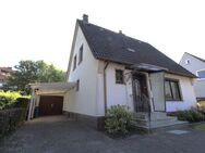 Kleines, zentral gelegenes Einfamilienhaus mit Garage und Carport in Nordenham - Nordenham