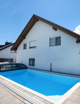 Hochwertiges ZFH mit Garten, Pool und Einliegerwohung in gesuchter Lage von Mühlhausen/Rettigheim - Mühlhausen (Baden-Württemberg)