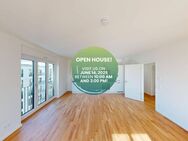 Luxurious penthouse: exclusive 4-room flat with roof terrace and fitted kitchen - Berlin