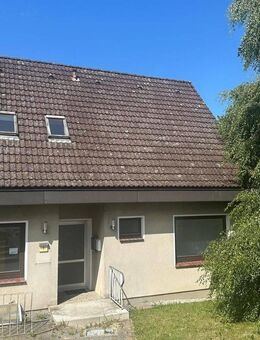 Doppelhaushälfte mit Garage in Hansühn - Wangels