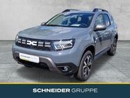 Dacia Duster, Journey TCe 150 Multiview, Jahr 2024 - Hof