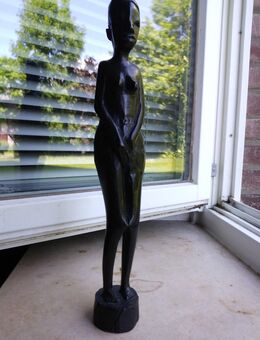 Alte afrikanische Holzfigur, wohl Massai aus Ebenholz. Natürlich Handarbeit! - Hamburg Bergedorf