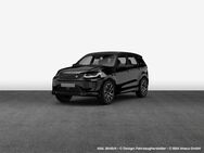 Land Rover Discovery Sport, D200 R-Dynamic SE, Jahr 2023 - Dresden