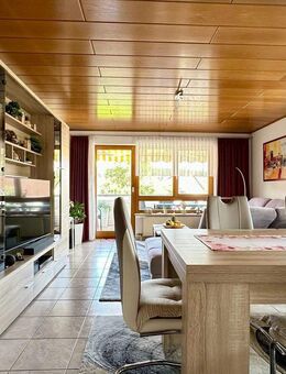 Sofort einziehen & genießen: Charmante 3,5-Zi.-Wohnung mit Sonne & Komfort - Gundelsheim (Baden-Württemberg)