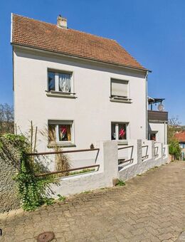 NEUER PREIS! Zweifamilienhaus in bevorzugter Lage - Sulzbach (Saar)