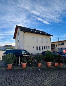 MEHFRAMILEIENHAUS MIT WERKSTADTGEBÄUDE IN FREIBURG-ZÄHRINGEN - Freiburg (Breisgau)