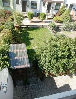 Gut aufgeteiltes RMH mit schönem Garten, ausgebautem DG, Terrasse, Vollkeller, Einzel-Garage - Stuhr