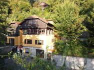 Stadtrand von Regensburg, Liebhaberobjekt - Landhaus mit Hanggrundstück - Kallmünz