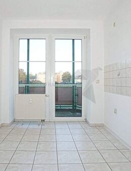 Gemütliche 2 Raum-Balkonwohnung mit Blick "ins Grüne" - Burkhardtsdorf
