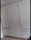 Kleiderschrank 2,05 breit und 2 Meter hoch in 47053