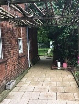 Gepflegtes Zweifamilienhaus in gewachsener Wohnsiedlung - Stade (Hansestadt)