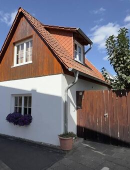 "Klein aber fein" - Charmantes Häuschen mit 3 Zimmern und großer Dachterrasse im Herzen der Fachwerk-Alstadt von Dreieichenhain - Dreieich