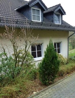 Zweifamilienhaus mit Einliegerwohnung in idyllischer Lage zwischen Gummersbach und Marienheide - Marienheide