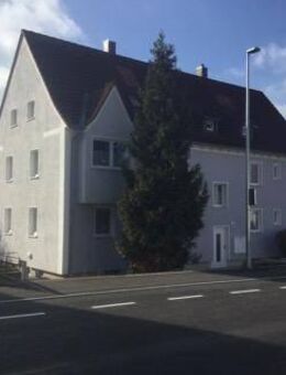 Hier wartet eine neu-renovierte 3-Zimmer-Wohnung auf Sie! - Heidenheim (Brenz)