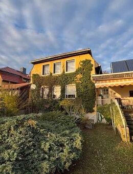 482: Charme einer italienischen Finka: Sonniges Einfamilienhaus mit viel Wohnraum - Wermsdorf