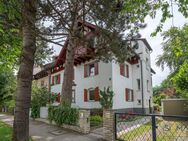 **RENDEZVOUS IN OBERMENZING** 5 Zimmer Wohnung im Denkmalgeschützten 3 Familien Haus! - München