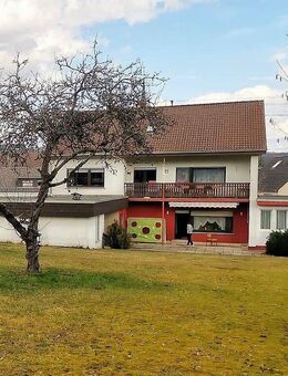 Zweifamilienhaus mit Freiraum für individuelle Träume - Leuterod