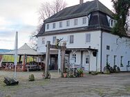 "Charmantes 2-Familienhaus mit angegliederter Gaststätte" - Göppingen