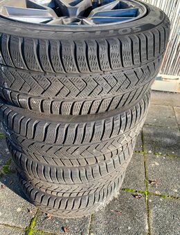Winterreifen / Winterräder 235/45 R18 98V - Limburgerhof