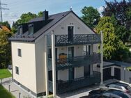 Traumhaft exklusive 3 ZKB Dachgeschoss Wohnung mit Balkon in Neusäß - unmittelbar zur Uni-Klinik Augsburg - Neusäß