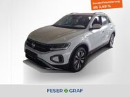 VW T-Roc, 1.5 TSI MOVE, Jahr 2024 - Nürnberg