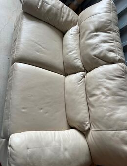 Verkaufe hier eine Couch-Garnitur aus Leder - Braunschweig