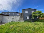 Das Haus für die große Familie in Kombination mit ca. 300 m² Gewerbefläche für Ihre Geschäftsidee, sowie Mieteinnahmen aus 2 schicken Wohneinheiten. - Gillersdorf
