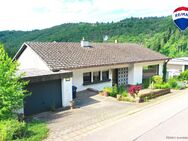 Geräumiger Bungalow mit Balkon, Garten und Garage in Dreisbach - Mettlach