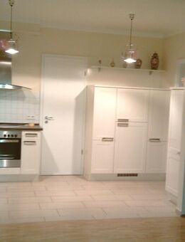 Moderne neuwertige Landhausküche – Stilvoll und zeitlos - Gütersloh