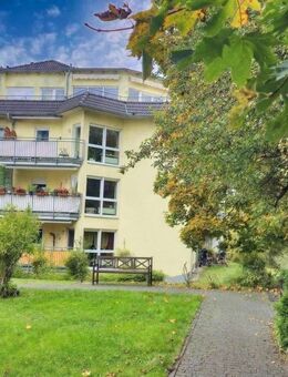 TOP-Wohnung mit gepflegter Ausstattung in naturverbundener und doch zentraler Lage. - Kelkheim (Taunus)