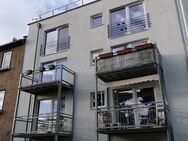 4 ZKB über 2 Etagen mit großer Dachterrasse u. eigenen Fahrstuhl, teilmöbliert auch für "Handwerker" geeignet... - Erfurt