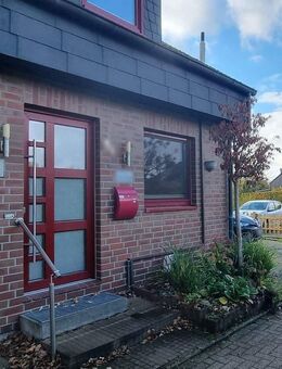 Sanierte Wohneinheit im Stil einer Doppelhaushälfte aus 1983 in bester Lage von Metjendorf - Wiefelstede