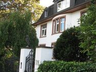 Repräsentative 5 Zimmerwohnung mit Wintergarten in Denkmal-geschütztem Stil Altbau - Bad Soden (Taunus)