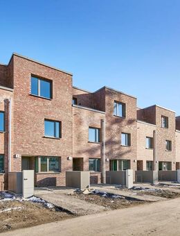 Zuhause & Büro in einem - 3 Etagen mit Garten & viel Raum für Zweisamkeit + Gäste in AMALIE - Hannover