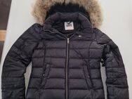 Schöne Daunen Jacke Tommy Hilfiger Mädchen Gr. S - Duisburg