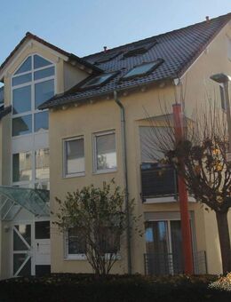 *** Attraktive 2,5 Zimmer im EG mit Terrasse und TG in guter Lage *** - Brackenheim