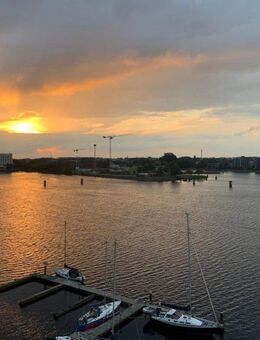 PENTHOUSE DER EXTRAKLASSE Wohnen über dem Wasser - Leben mit Weitblick mit Fahrstuhl und Tiefgarage - Wilhelmshaven