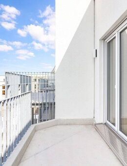 !!!Achtung - WBS-Wohnung!! Förderweg 2 für 3 Personen! Penthouse-Flair mit lichtdurchfluteten Räumen - Frankfurt (Main)