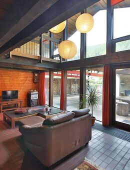 Splitlevel-Architektenhaus im Schwarzwald - mit Carport und stilvoller Grilllounge - Einzugsbereit - Bad Wildbad