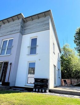 Energieeffizienzklasse A+, helles, südwestlich ausgerichtetes Einfamilienwohnhaus in Rheinweiler mit zwei Kfz-Außenabstellplätzen - Bad Bellingen