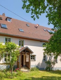 Idyllisches Landleben pur - Liebevoll saniertes Bauernhaus mit ELW sowie großem Gartengrundstück - Wutach