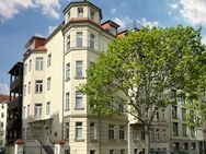 PLATZ ZUM ENTFALTEN // Renovierte Eigentumswohnung mit Einbauküche & flexiblen Raumkonzept - Leipzig