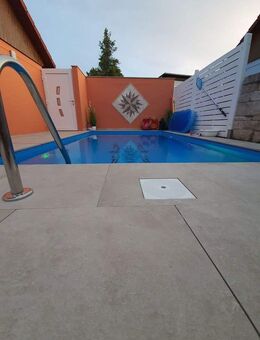 Reihenmittelhaus gehobene Ausstattung und Pool - Provisionsfrei zu verkaufen - Schallstadt