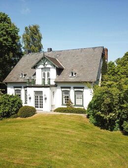 Traditionsreiche Villa mit Charme und Geschichte in Bokholt-Hanredder - Bokholt-Hanredder
