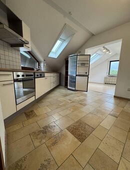 Gepflegte 2,5-Zimmer-Wohnung mit Balkon und moderner Ausstattung in Dietlingen - Keltern