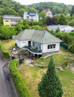 MANNELLA *Großzügige Unternehmervilla auf Traumgrundstück* - sanieren oder neu gestalten - Bad Honnef