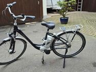 Damen + Herren-E-Bike 28 Zoll, Mittelmotor, gebraucht, sehr guter Zustand, Akku mit einer Reichweite von ca. 180 km. - Wuppertal