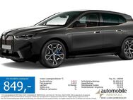 BMW iX, xDrive50 Sportpaket Laser H&K, Jahr 2023 - Paderborn