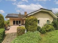 Gehobenes Wohnen unweit des Starnberger Sees: Bungalow mit großzügigem Garten u. PV-Anlage - Tutzing