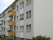 Sanierte 2-Raum-Wohnung mit Badewanne und Balkon - Gera